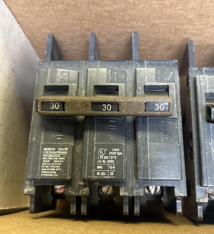 Used ITE,BQ3B030,CIRCUIT BREAKER 30A 240V 3P LOT OF 3