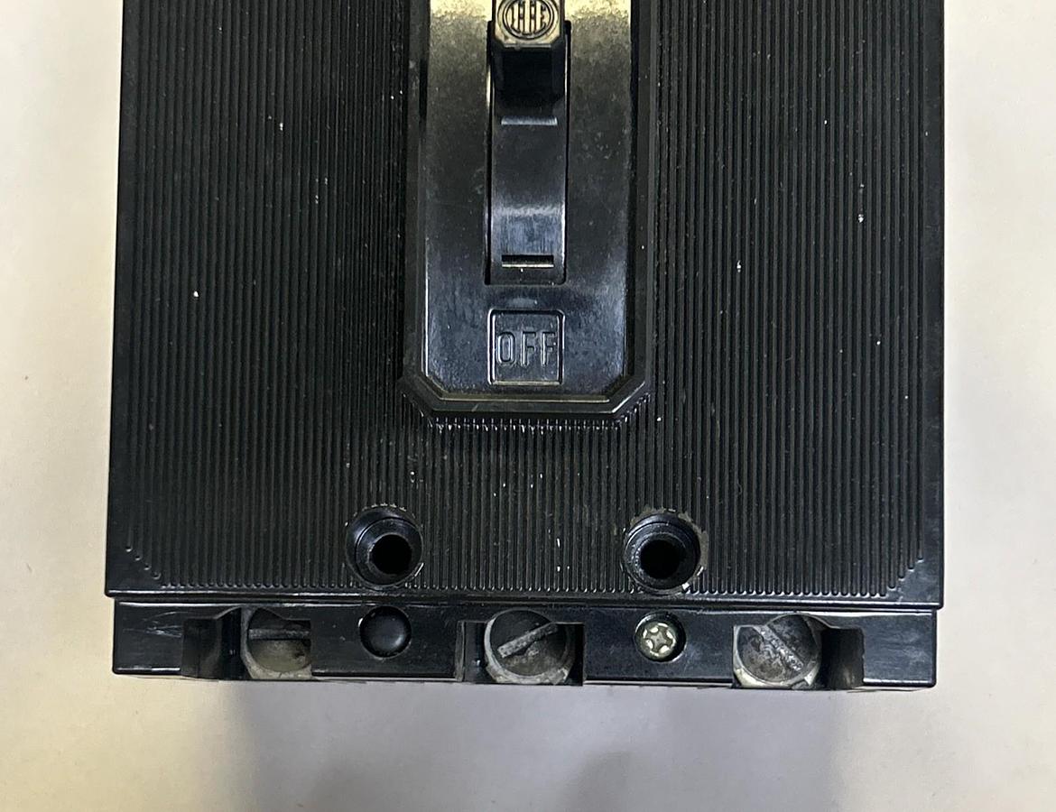 Used ITE,EE3-B020,CIRCUIT BREAKER 20A 240V 3P