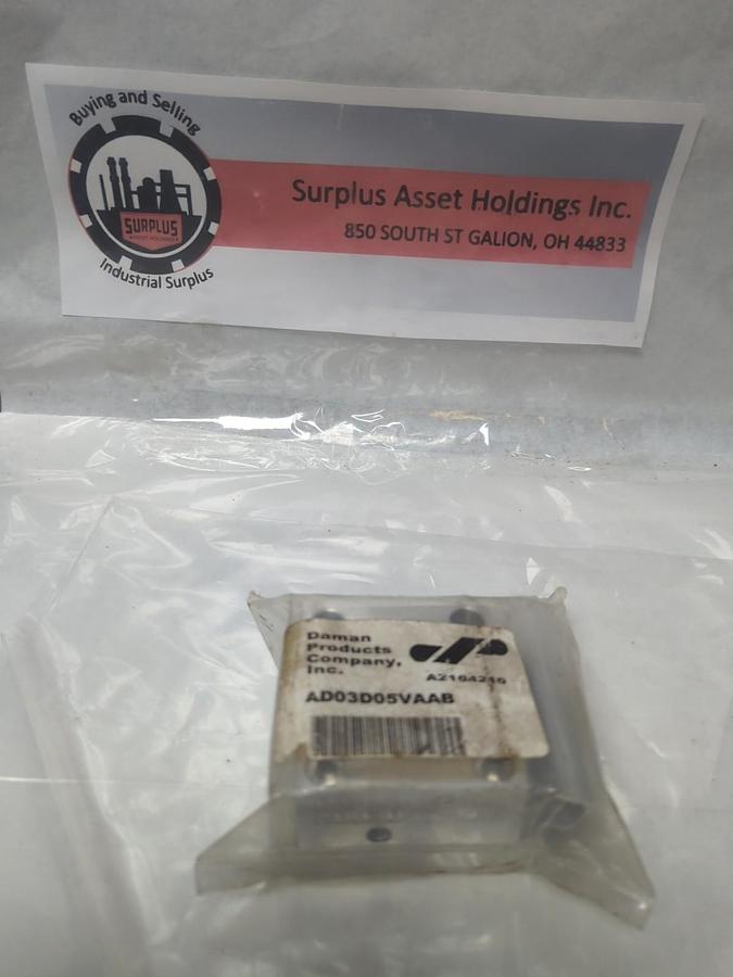 DAMAN VALVE,AD03D05VAAB,MANIFOLD VALVE ADAPTER NOS