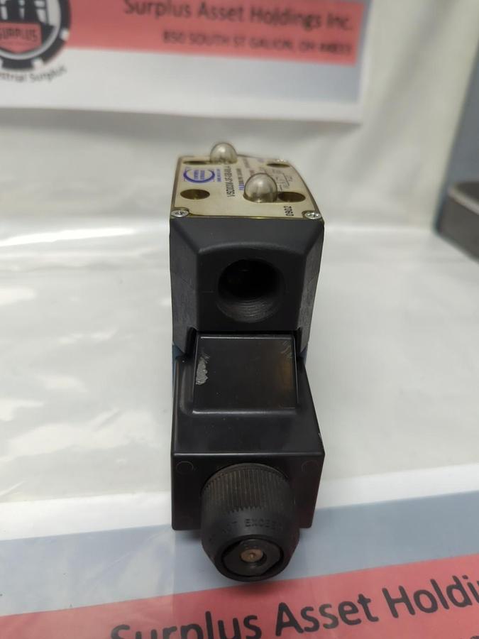 Used CONTINENTAL HYDRAULICS,VSD03M-3F-GB-60L-A,VALVE 120/110VAC 60/50HZ 21 WATTS