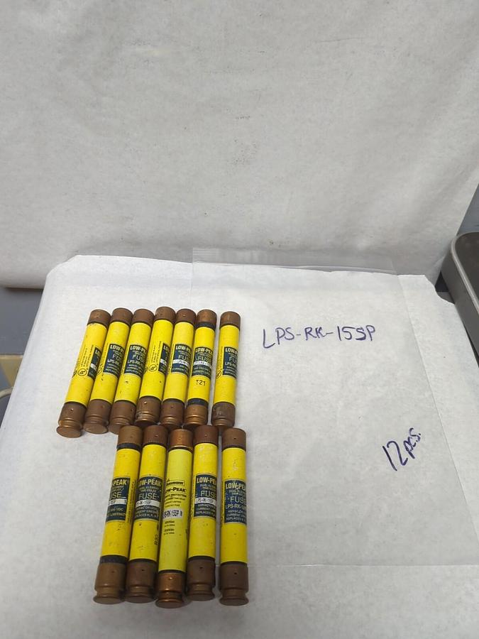 Used COOPER BUSSMANN,LPS-RK-15SP,LOW-PEAK 15 AMP FUSE LOT OF 12 PRE-OWNED