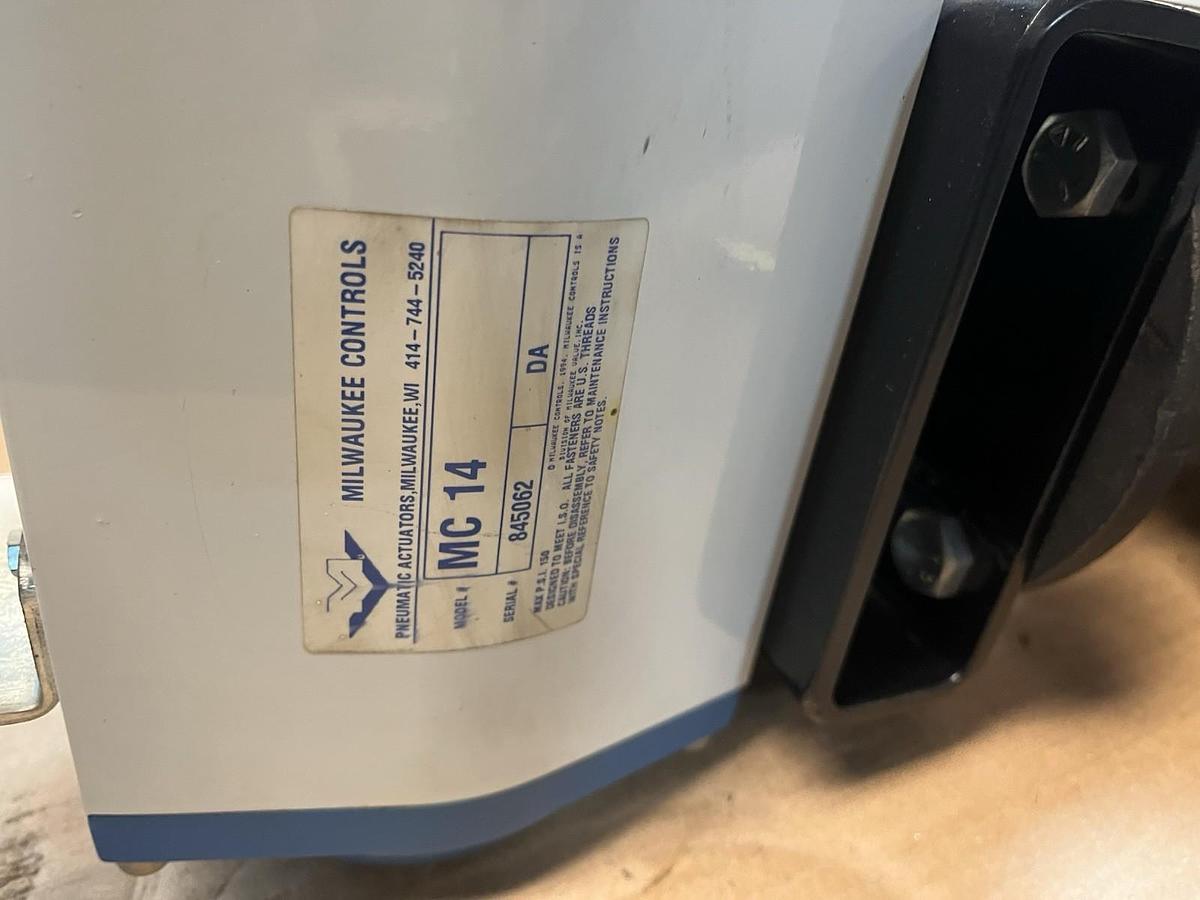 MILWAUKEE CONTROLS,MC-14,PNEUMATIC ACTUATOR 8" BUTTERFLY VALVE