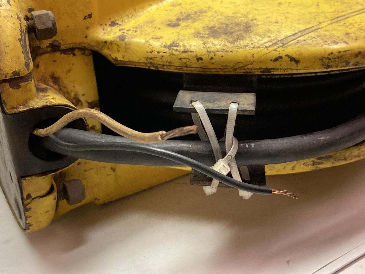 Used Maxwell,M1024,Budget Cord Reelm 300V