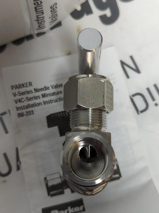 PARKER,6F-V8LN-SS,NEEDLE VALVE 316SS 3/8 INCH FEMALE