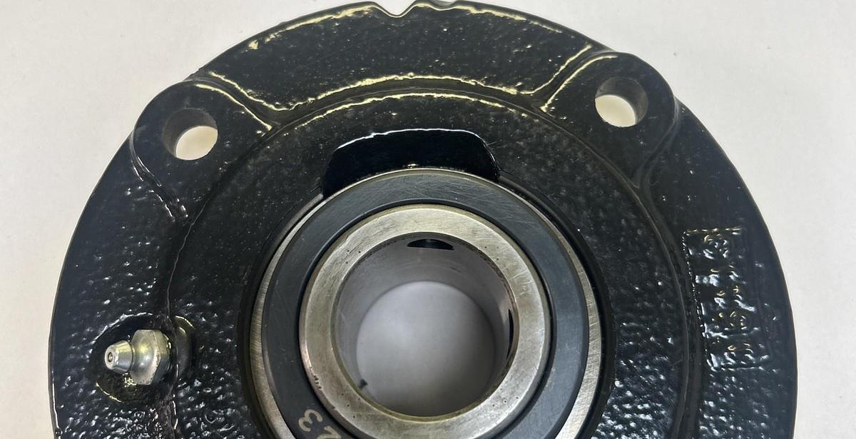 REXNORD,FCU322,FLANGE BALL BEARING 1-3/8INCH NOS