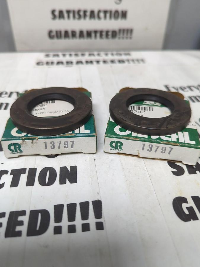 CHICAGO RAWHIDE,13797,OIL SEALS 1.375 IN X 2.441 IN LOT OF 2 NOS