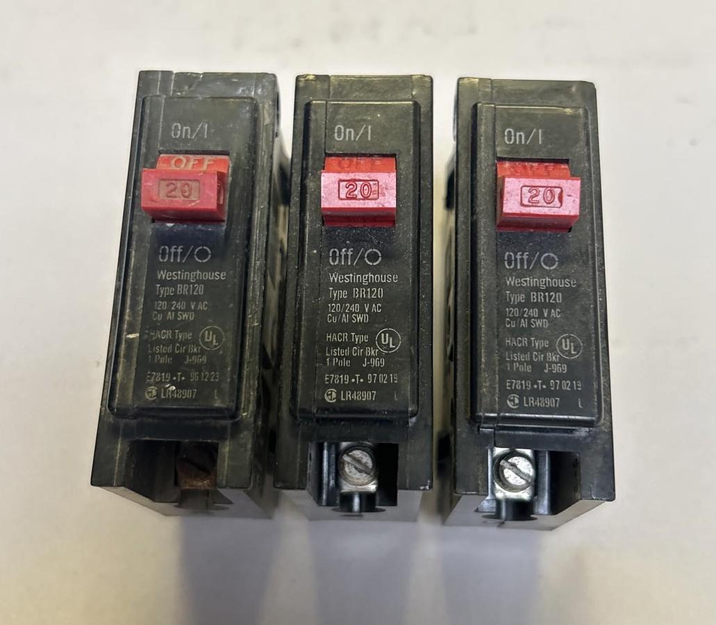 Used BRYANT,BR120,CIRCUIT BREAKER 20A 120/240V 1P LOT OF 3