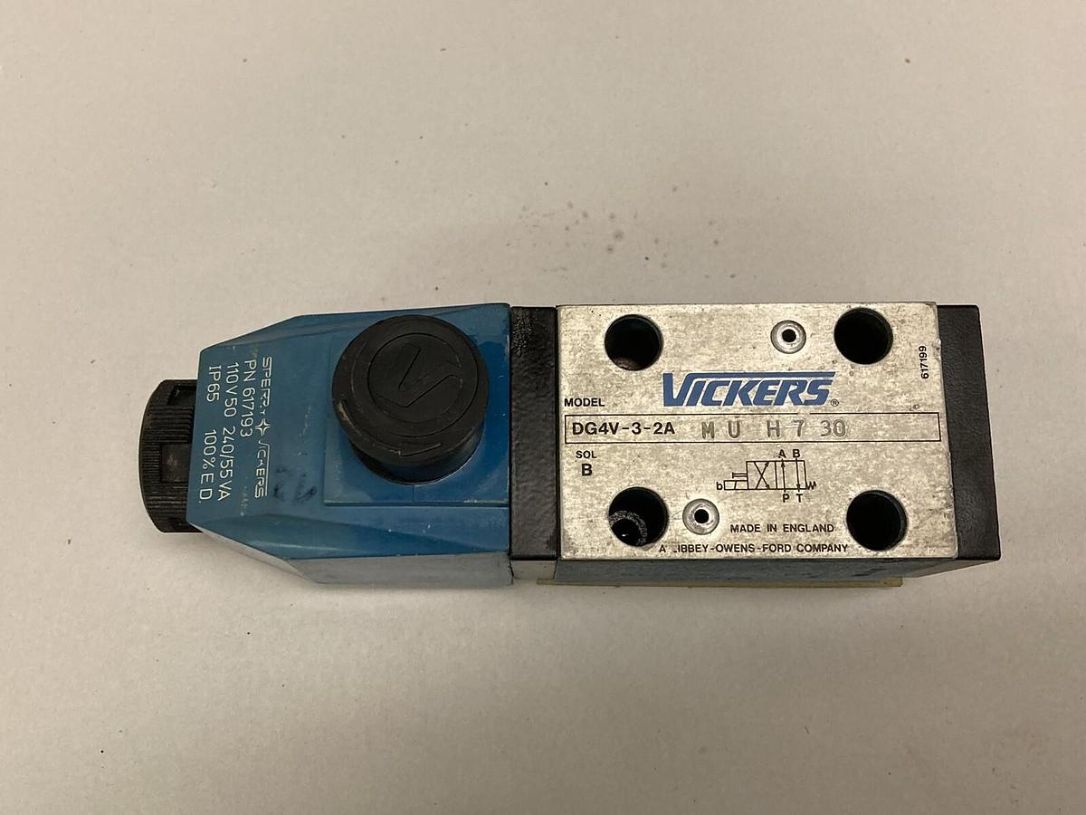 Used Eaton,DG4V-3S-2A-M-U-H5-60,Solenoid Operated Directional Valve