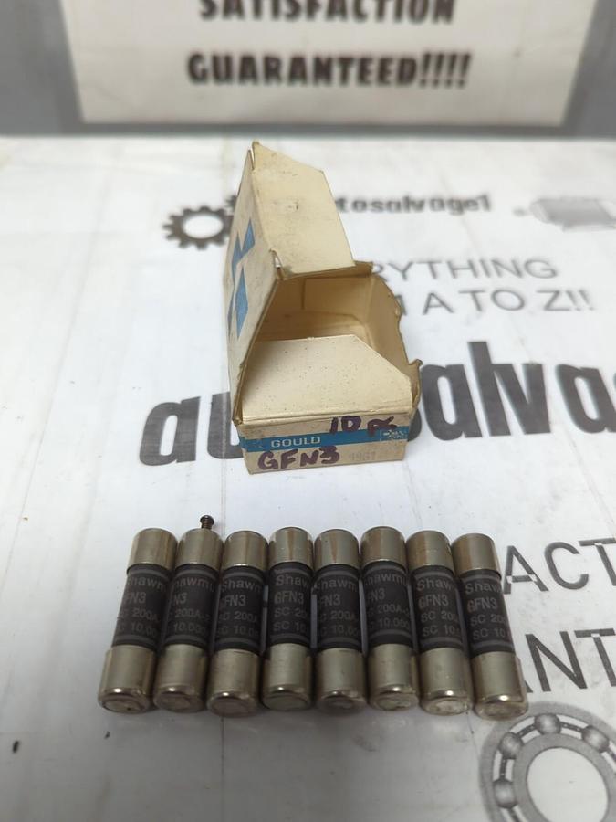 GOULD SHAWMUT,GFN3,FUSES 3 AMP LOT OF 8 NOS
