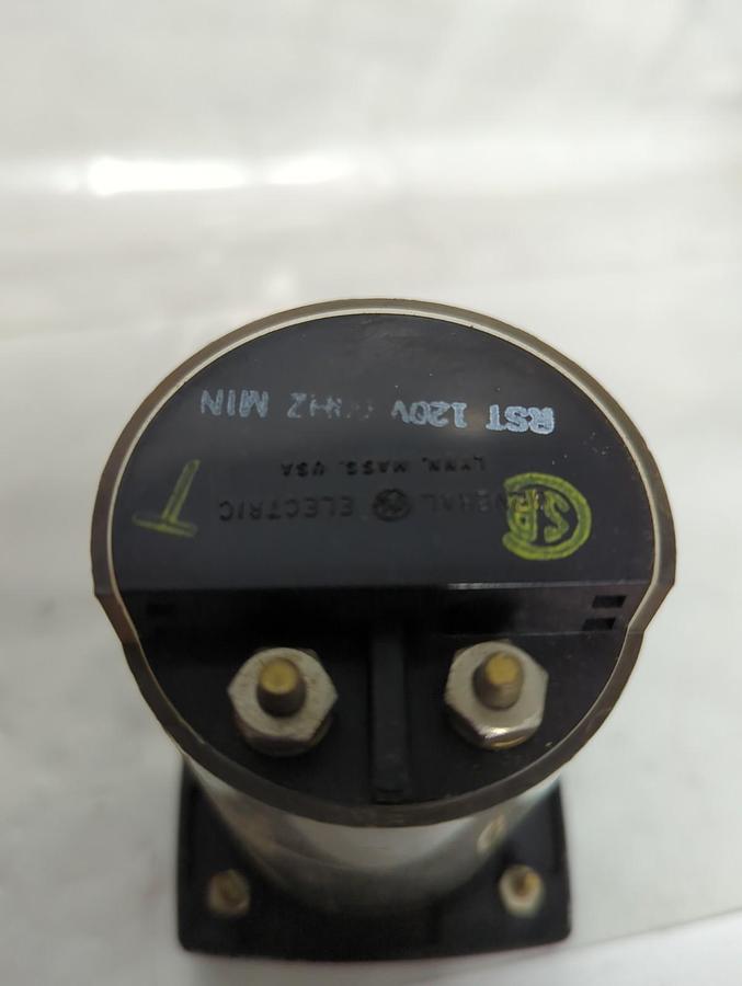 Used GENERAL ELECTRIC,50-240214AAAB1,MINUTE METER 2.5W 120V 60HZ PRE-OWNED