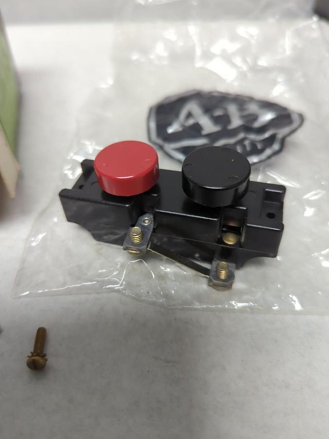 ALLEN-BRADLEY,X-215803,CONTACT BLOCK FOR PUSHBUTTON NOS