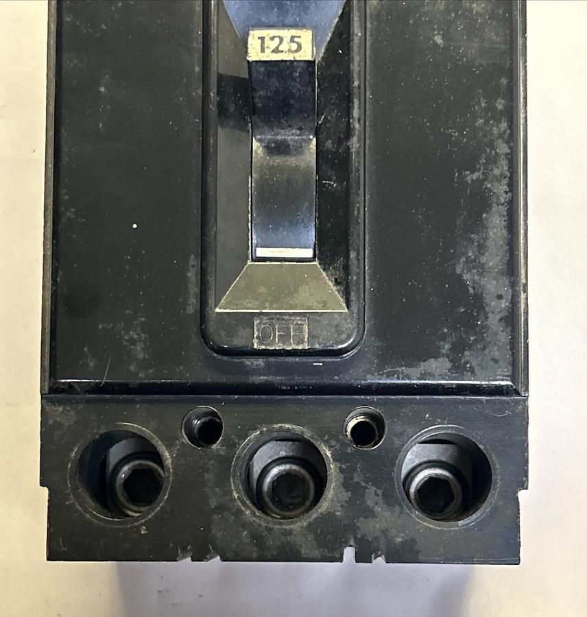 Used FPE,NE233125,CIRCUIT BREAKER 125A 240V 3P