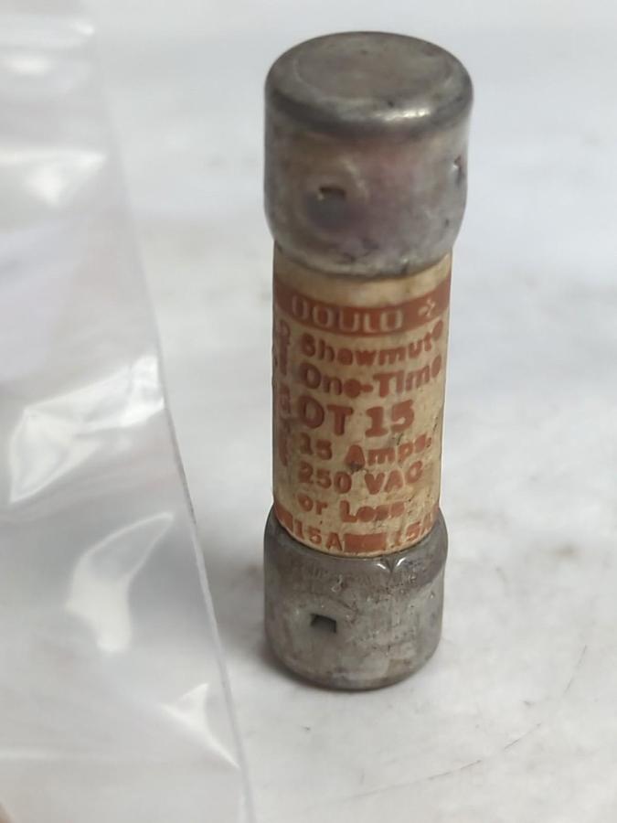 Used GOULD SHAWMUT,OT15,ONE-TIME 15 AMP FUSE LOT OF 4 PRE-OWNED