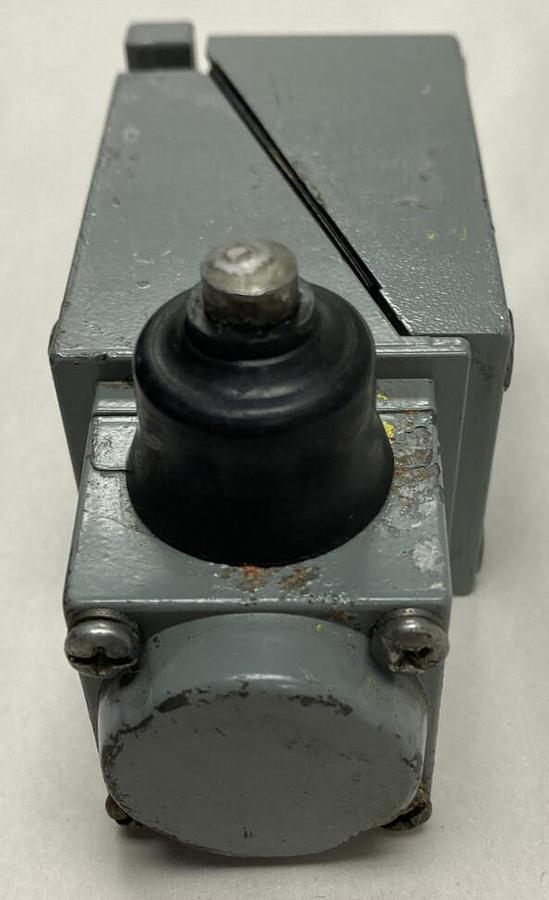 Used Allen-Bradley,802T-CP1,Series H Oil Tight Limit Switch