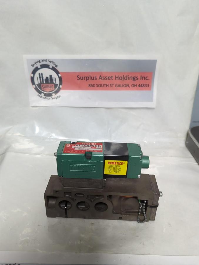Used NUMATICS,082SA425K,SOLENOID VALVE WITH 237-415B COIL AND MANIFOLD BASE