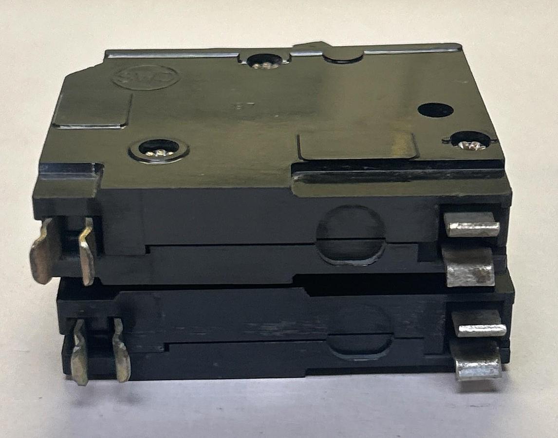 Used SQUARE D,QO120,CIRCUIT BREAKER 20A 120/240V 1P LOT OF 2