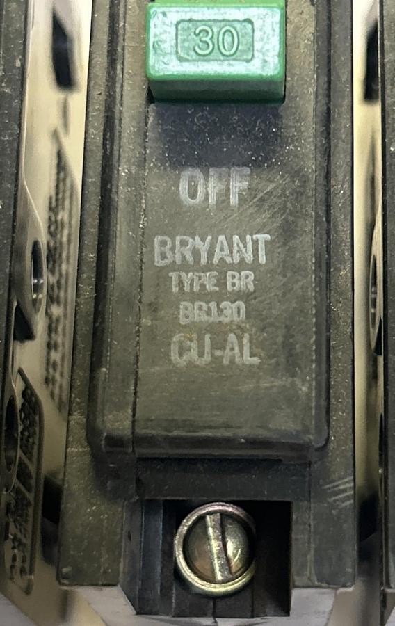 Used BRYANT,BR130,CIRCUIT BREAKER 30A 120/240V 1P LOT OF 6