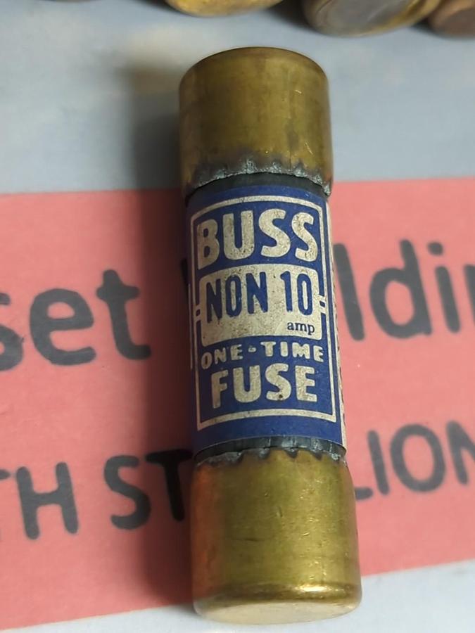 Used COOPER BUSSMANN,NON10,ONE-TIME 10 AMP FUSE LOT OF 15 PRE-OWNED