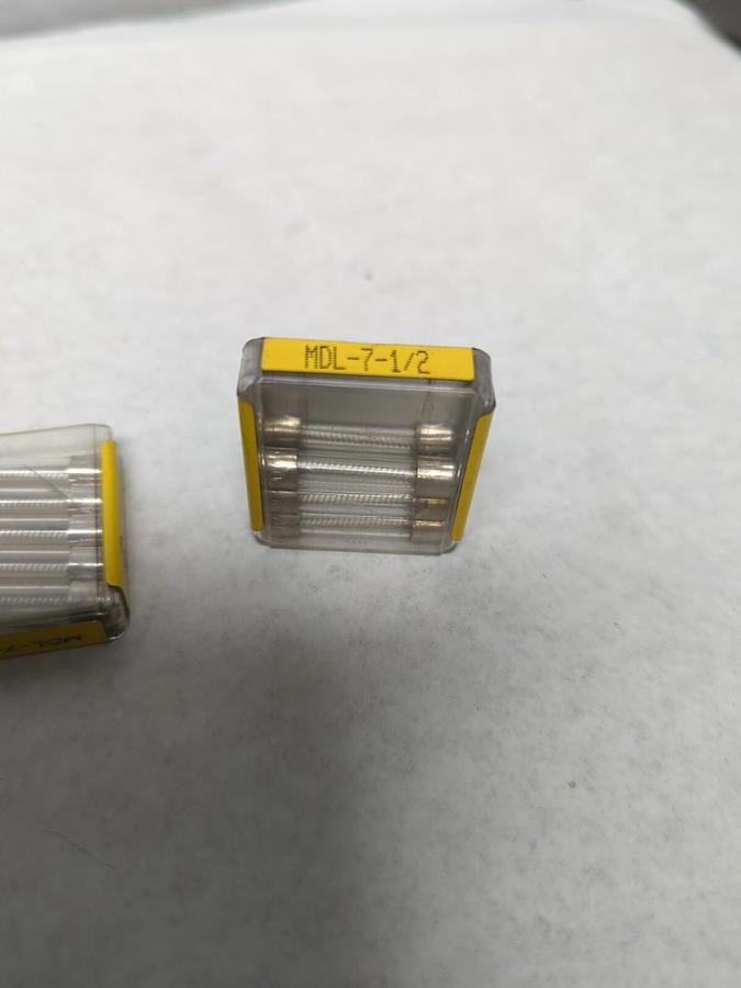 COOPER BUSSMANN,MDL 7-1/2,GLASS FUSES LOT OF 8 NOS