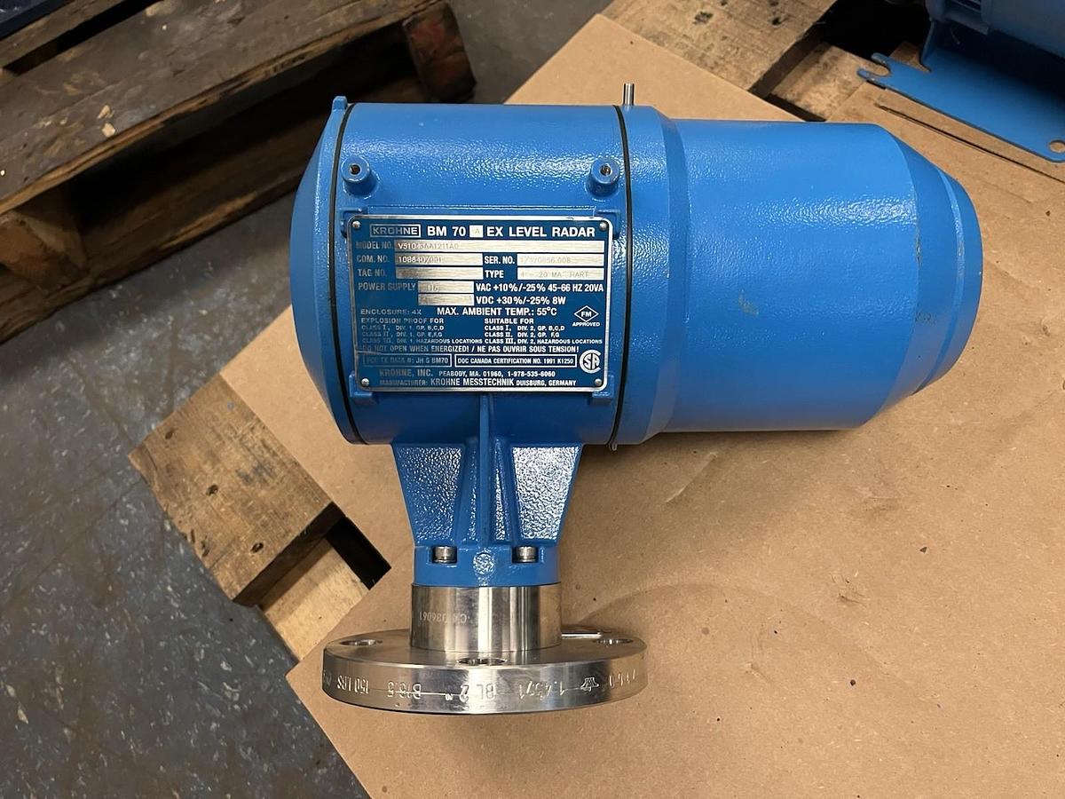 Used KROHNE,V51043AA1211A0,BM-70A EX LEVEL RADAR TYPE 4-20MA HART FLG 2"ansi 150# 120