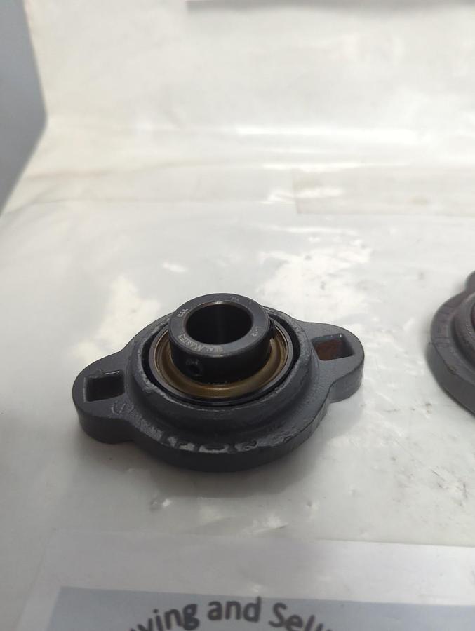 Used SEALMASTER,LFT-12,2-BOLT FLANGE BEARING 3/4 INCH BORE LOT OF 3 PRE-OWNED
