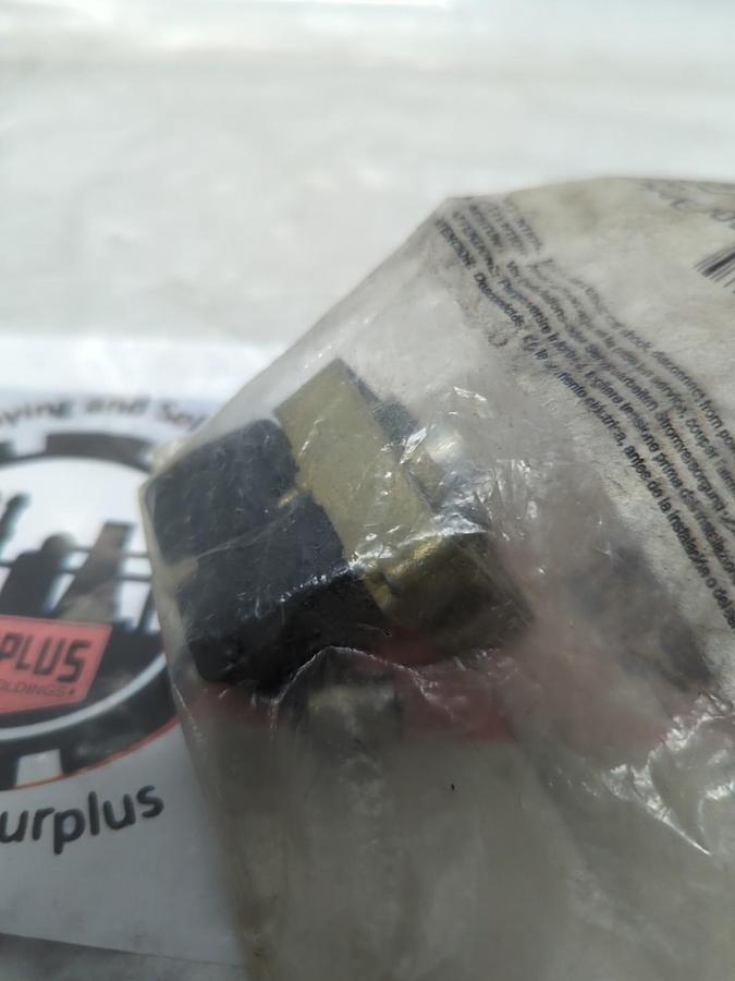 ALLEN BRADLEY,800-2DL5,SERIES A FULL VOLTAGE MODULE WITH LATCH NOS