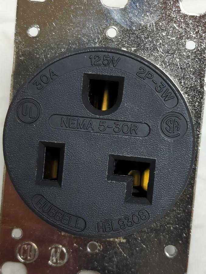 HUBBELL,HBL9308,RECEPTACLE 30 AMP 125VAC 2-POLE 3-WIRE NOS