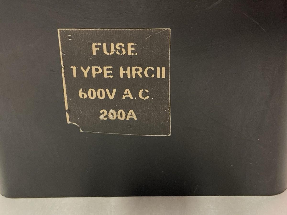 Used Unbranded,Type HRCII,Fuse Block 600Vac 200A