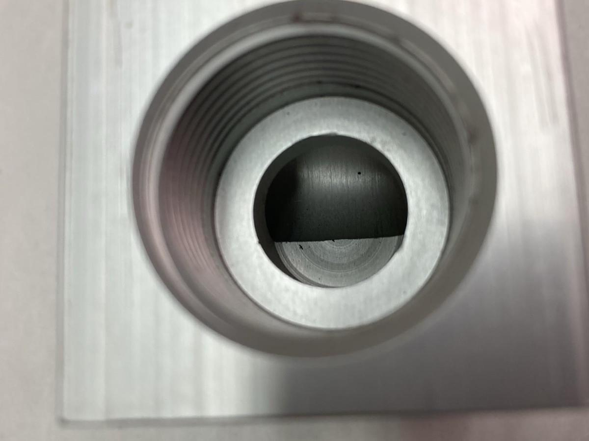 Unbranded,Series 6000,3-Position Double Solenoid Base Mounted 120V 3/4 Inch