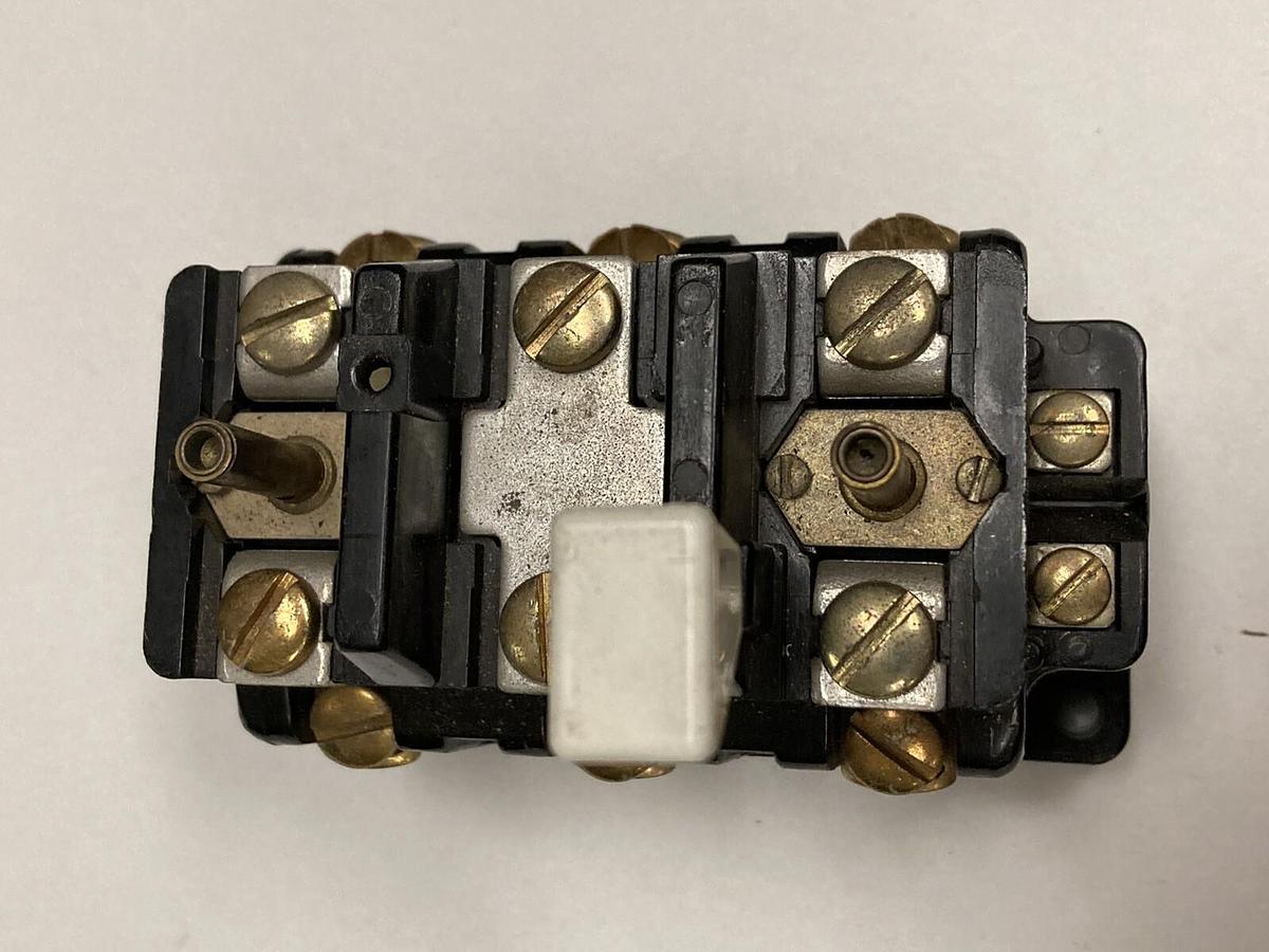 Used Allen Bradley,815B0V-15/Ser K,Overload Relay