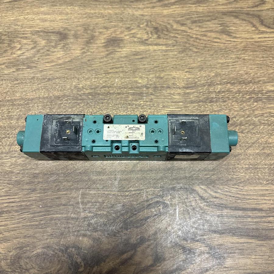 Used Numatics,I12SS5002000030,Solenoid Valve