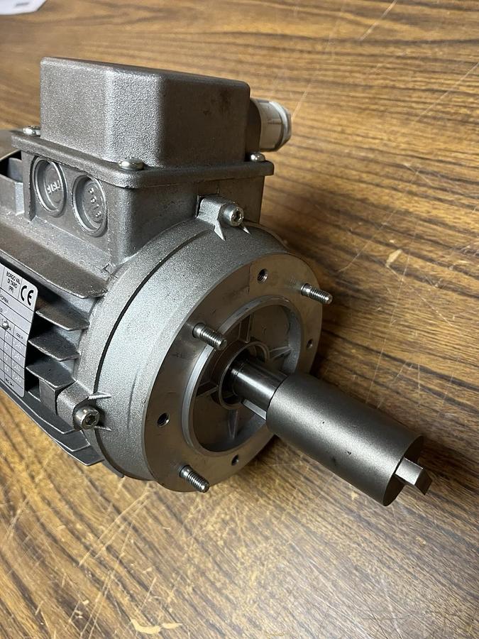 CSM,M-30-B4-MULTI,MOTOR .75/.9kW 220/460V 1410/1690RPM 3PH