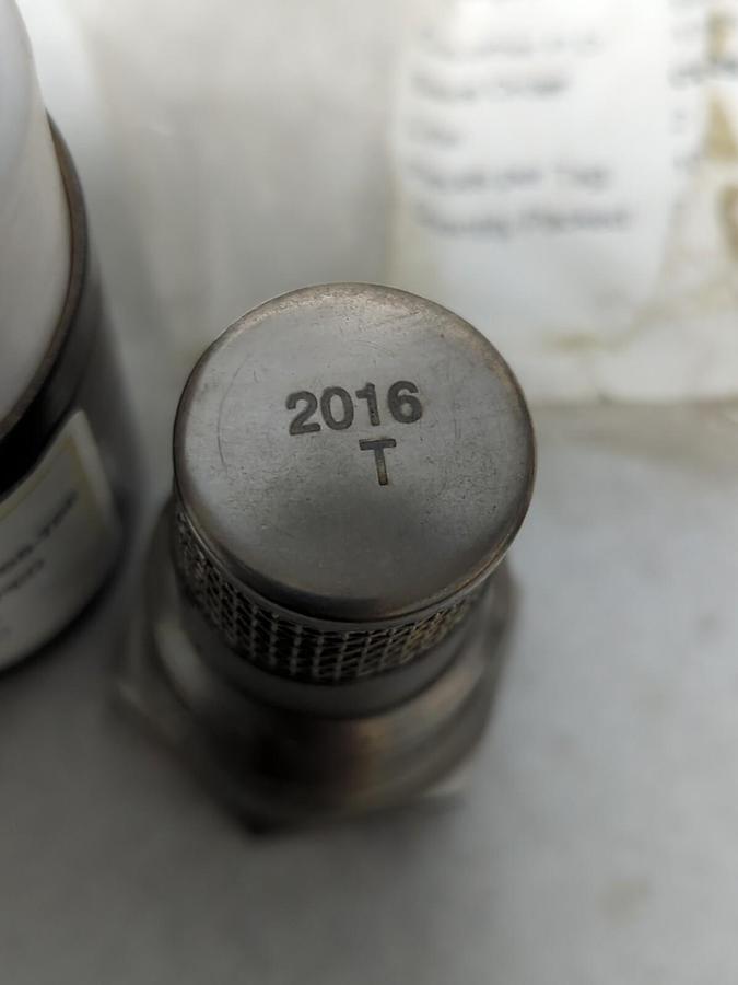 KODANT JOHNSON,24A78000,VACCUM BREAKER 1 INCH WITH SS STEEL BODY & BALL LOT OF 2