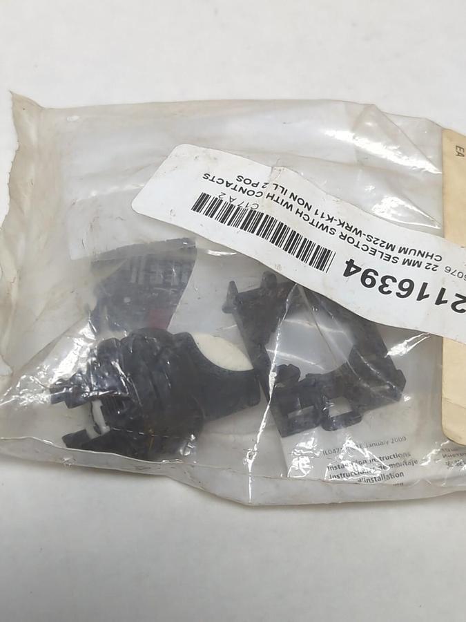 EATON,M22S-WRK-K11,SELECTOR SWITCH WITH CONTACTS NEW