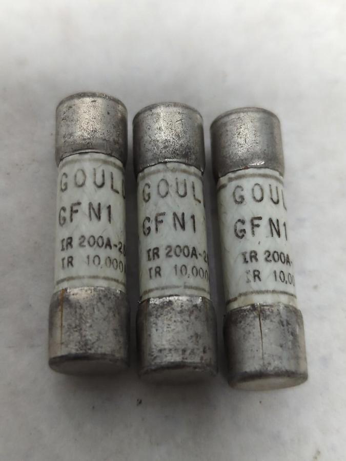 GOULD,GFN1,TIME-DELAY FUSE LOT OF 3 NOS
