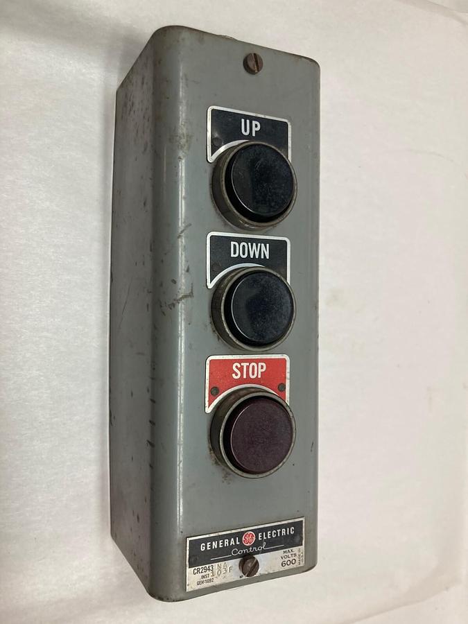 Used General Electric,CR2943NA103F,Control Station 600V