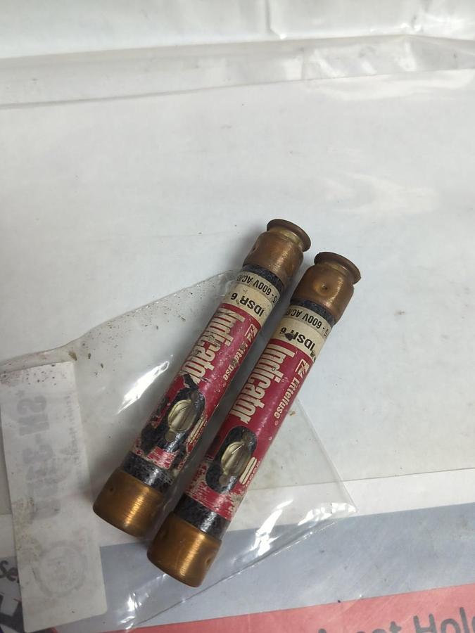 Used LITTELFUSE,IDSR-6,INDICATOR 6 AMP FUSE LOT OF 2 PRE-OWNED