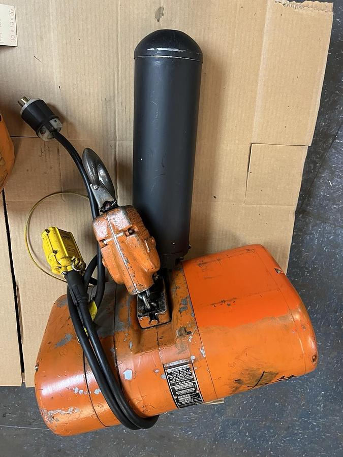 Used Columbus Mckinnon CM,RR-2,ELECTRIC HOIST 2 TON 3PH 16FPM  CHAIN 24ft W PENDANT