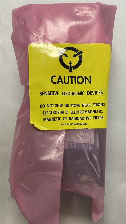 Used GE FANUC,IC660BBS102,I/O MODULE GENIUS BLOCK REFURBISHED