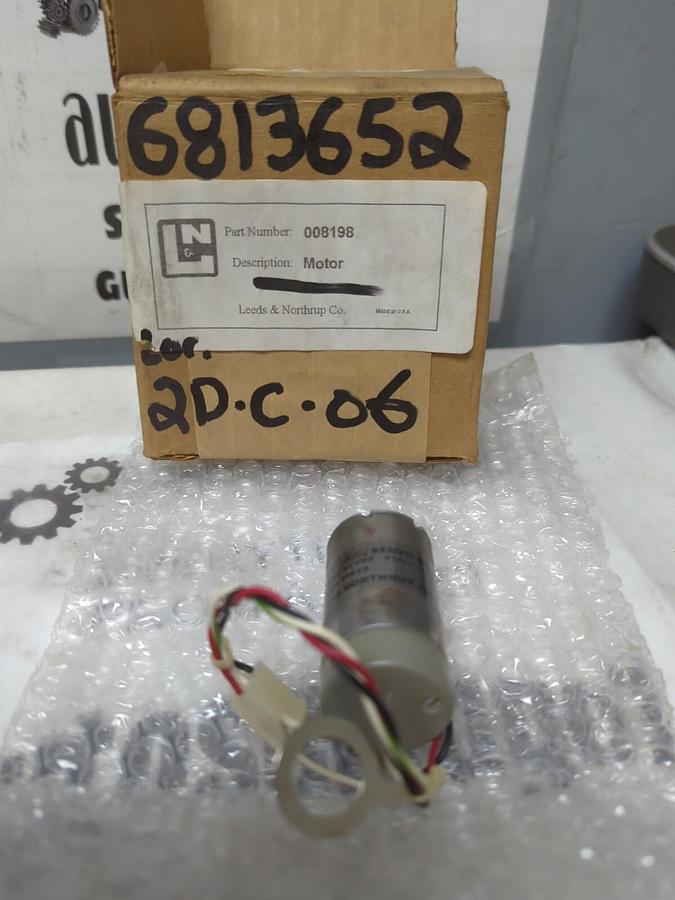 LEEDS & NORTHRUP,008198,D.C. SERVO MOTOR 24VDC 8800 RPM NOS