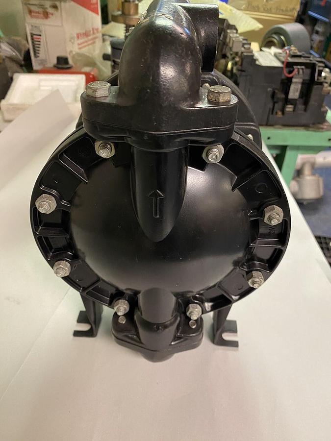 Used ARO INGERSOLL RAND,666100-3C9-C, 1IN NPT DIAPHRAGM PUMP