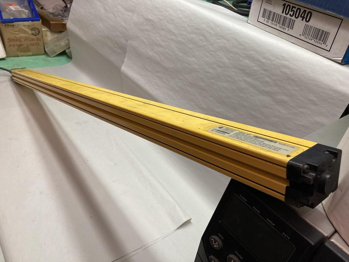 Used STI,MS4800S-30-1040-R-SC1,Safety Light Curtain Reciever