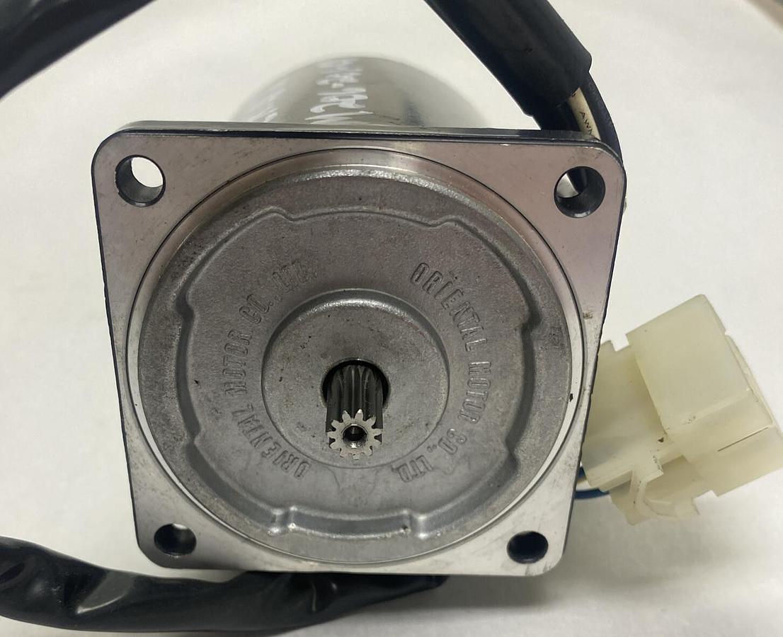 ORIENTAL MOTOR,M206-201-C1,SPEED CONTROL MOTOR 6W 60HZ 115V 90-1700RPM NOS