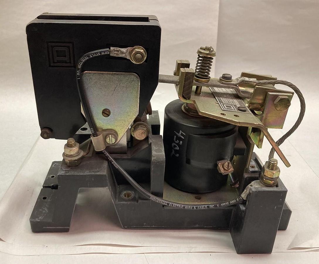 Square D,7004 Type XC0-1,SIze 1 Line Arc DC Contactor