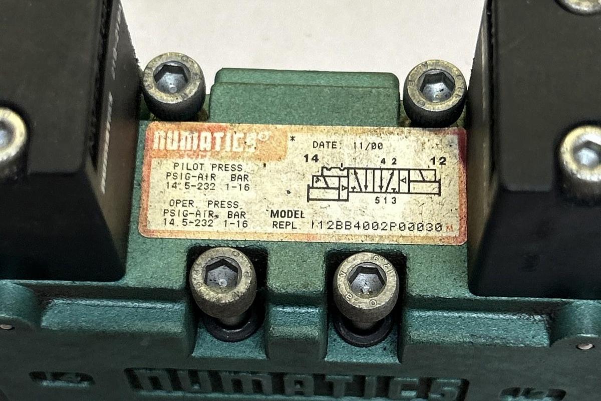 Used NUMATICS,112BB4002P00030,SOLENOID VALVE