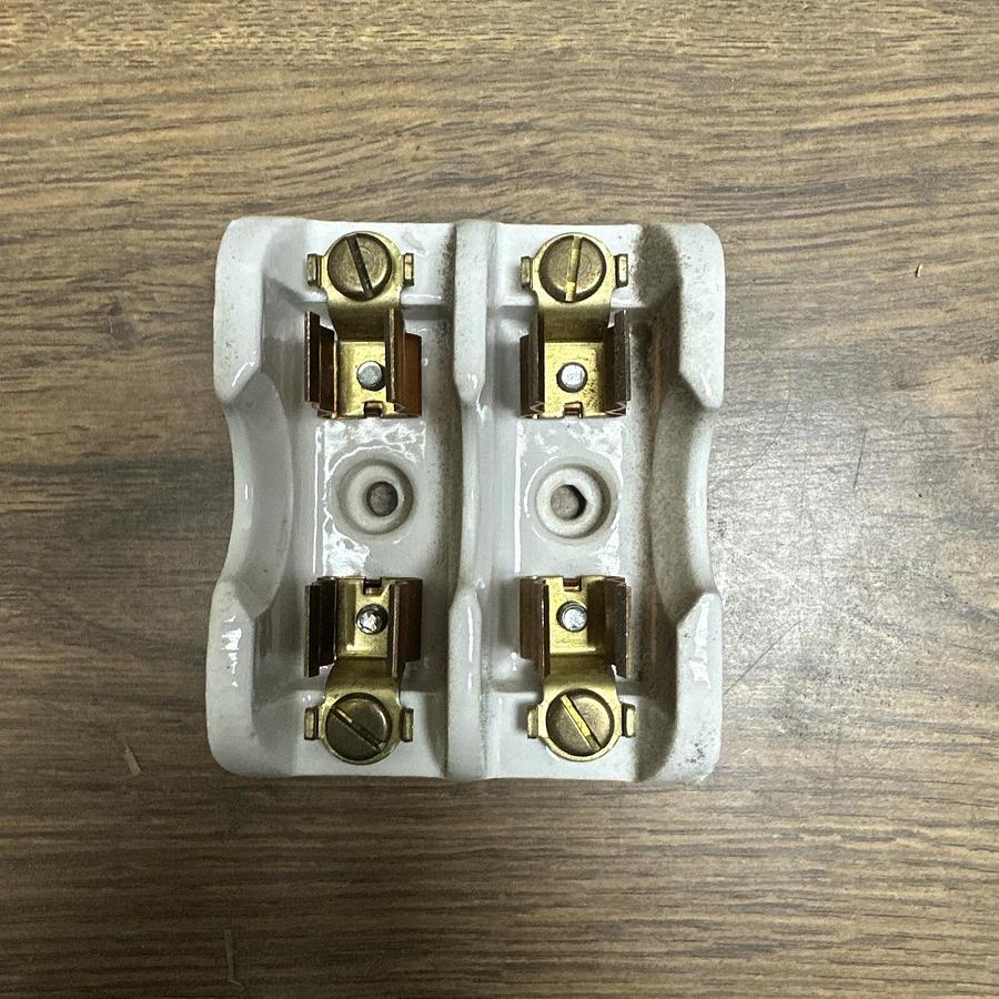 Bryant,1917,Ceramic Fuse Cutouts Double Pole LOT of 5