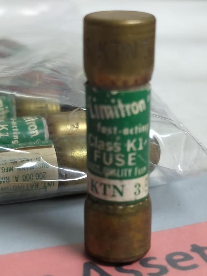 Used COOPER BUSSMANN,KTN3,LIMITRON 3 AMP FUSE LOT OF 24 PRE-OWNED