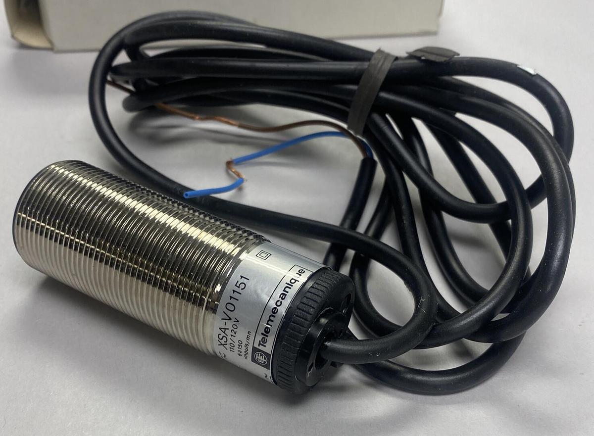 TELEMECANIQUE,XSA-V01151,PROXIMITY SENSOR NOS