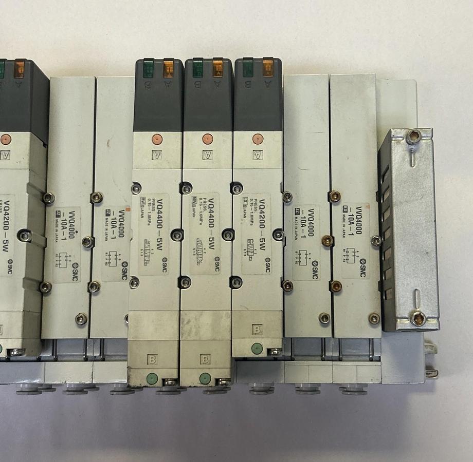 Used SMC,VQ4200-5W,SOLENOID VALVE ASSMBLY VVQ4000-10A-1 VVQ4400-5W