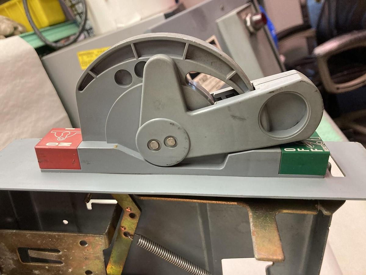 Used Allen-Bradley,2197,12 INCH Disconnect Feeder Bucket 25 KVA 70A